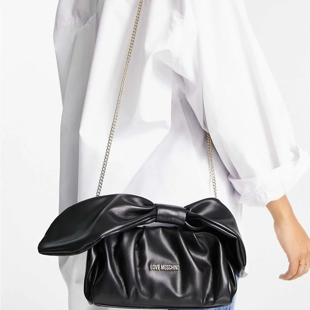 Love Moschino slouchy bow detail crossbody bag in black NWOT - Picture 3 of 8